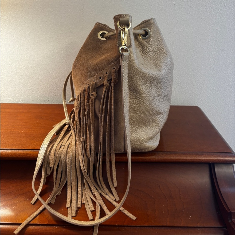 Diva’s Bag Fringe Suede Bucket Bag - Picture 5 of 14